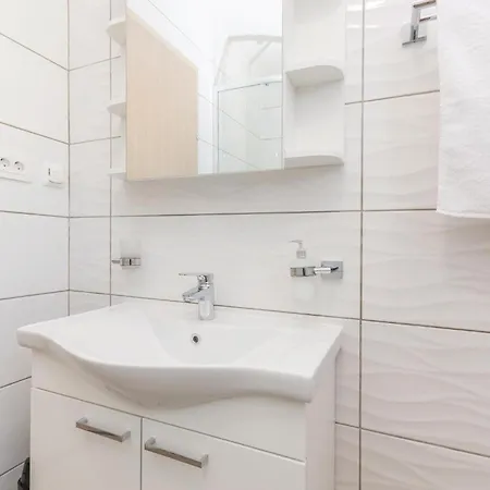 One-bedroom In *