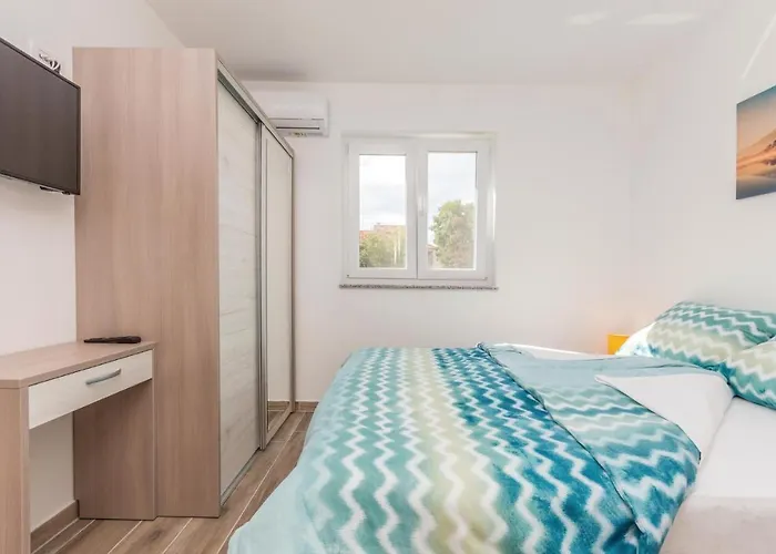 One-bedroom In דירה *