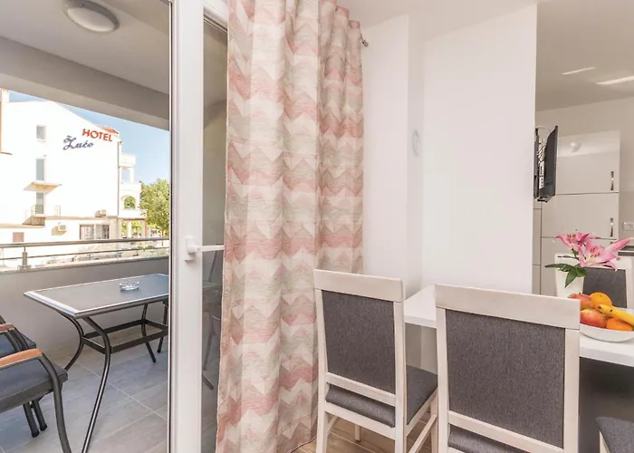 One-bedroom In * ביוגראד נה מורו