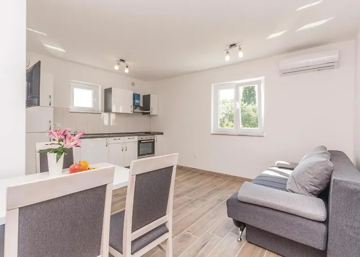 דירה One-bedroom In *
